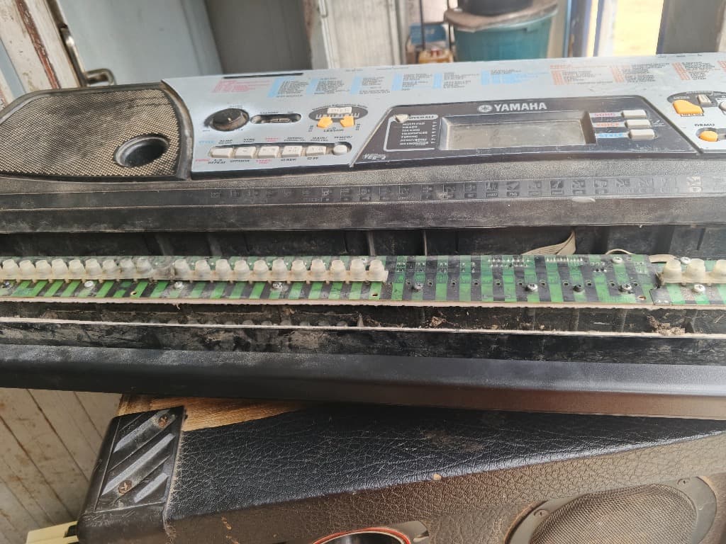 Yamaha Keyboard Repair